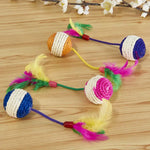 Interactive Cat Toy – Sisal Scratching Ball with Feathers | Fun Training Toy for Kittens & Cats