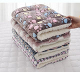 Flannel Dog Bed Mat – Soft Winter Blanket